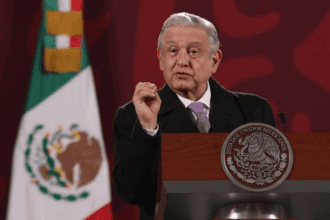 AMLO incumple ley electoral por una mañanera, determina TEPJF