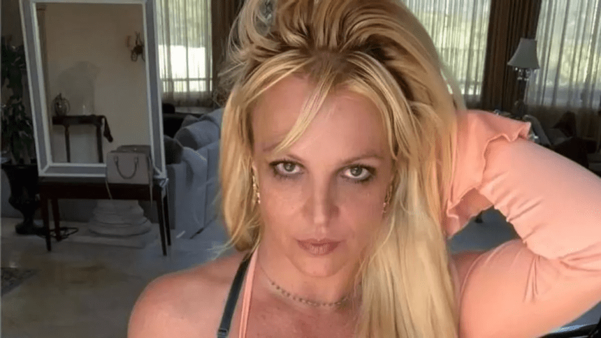 Solicitan asistencia médica para Britney tras posible crisis nerviosa