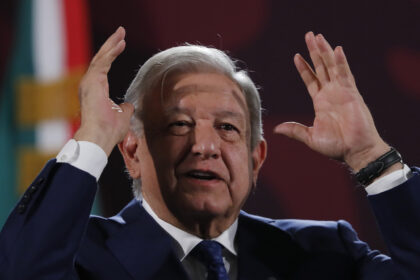 El presidente López Obrador. Foto de EFE/ Mario Guzmán.