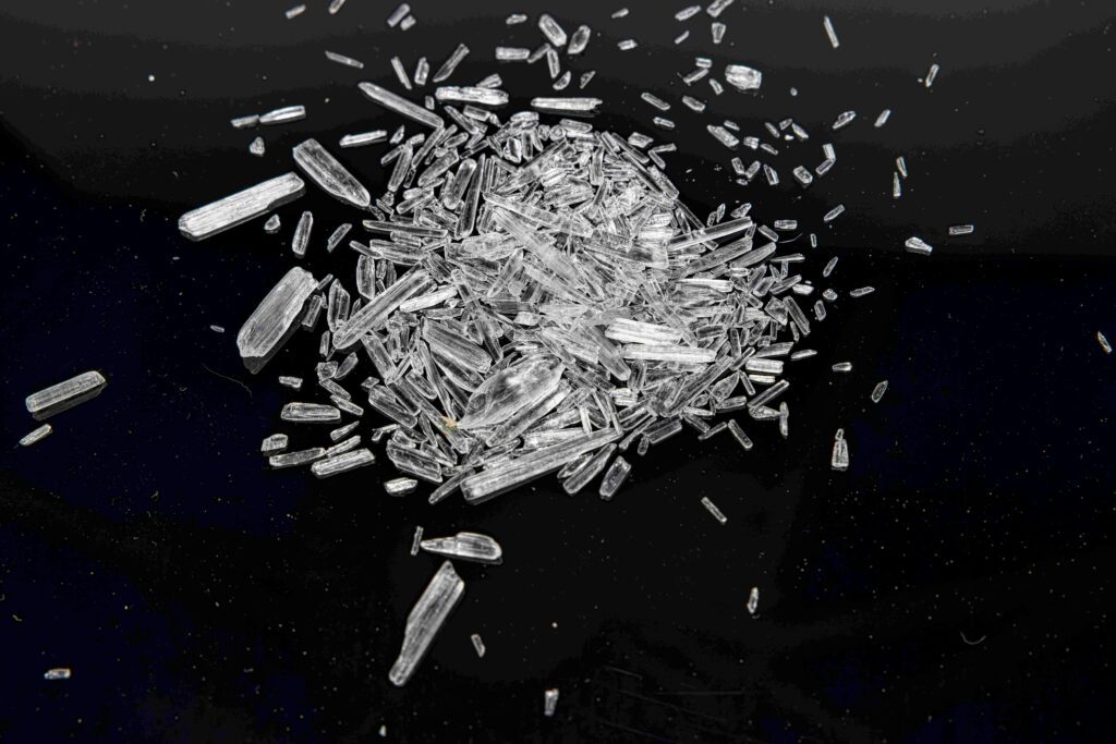 Imagen ilustrativa de la droga deniminada "Crystal". Foto de Loren Biser / Unsplash.