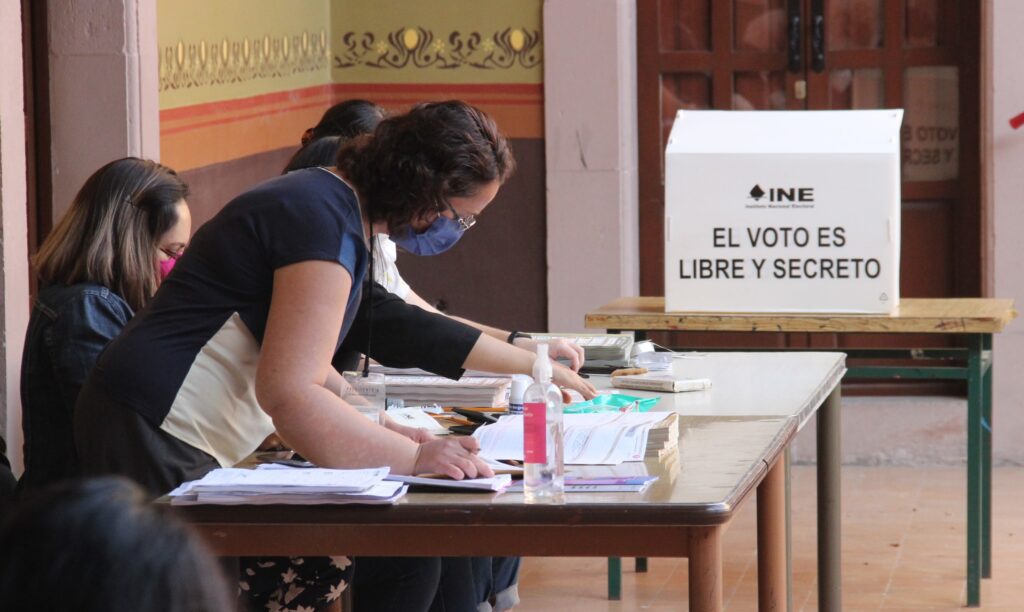 ELECCIONES 00