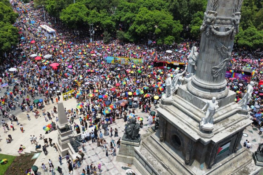 CIUDAD DE MÉXICO, March/Marcha-Gay.- Marcha LGBT+ en Ciudad de México. Sábado 29 junio 2024. Foto: Agencia EL UNIVERSAL/Diego Prado/LCG