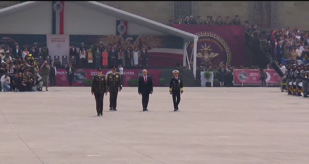 Desfile Civico Militar en la Ciudad de