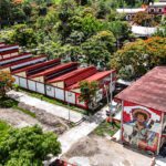 Fotografía aérea de la escuela normal rural de Ayotzinapa 'Raul Isidro Burgos', el 22 de septiembre de 2024, en Tixtla, Guerrero. Foto de EFE/David Guzmán