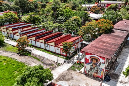 Fotografía aérea de la escuela normal rural de Ayotzinapa 'Raul Isidro Burgos', el 22 de septiembre de 2024, en Tixtla, Guerrero. Foto de EFE/David Guzmán