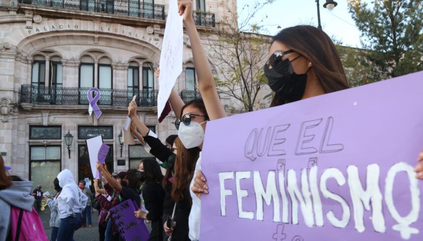 DOL FEMINISTASS