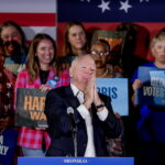 El candidato presidencial demócrata, el gobernador de Minnesota Tim Walz. Foto de EFE/ EPA/ ERIK S. LESSER.