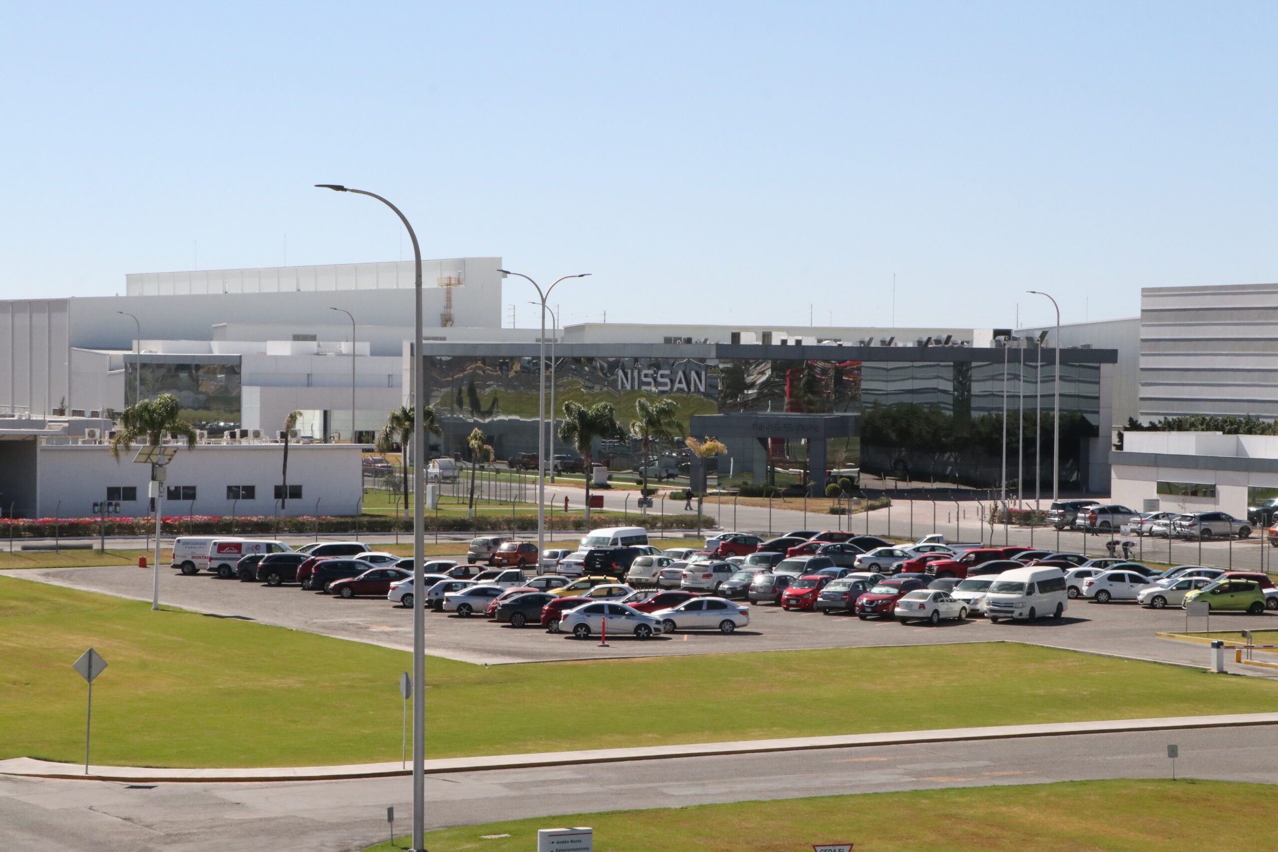 llama portada local COLOR GRANDE scaled