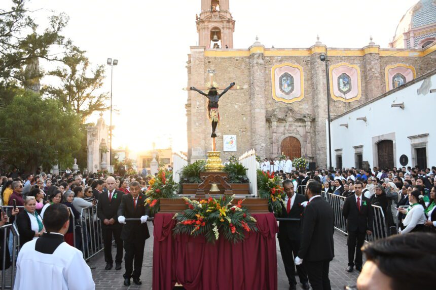 DOL Cristo Negro del templo del Encino 02