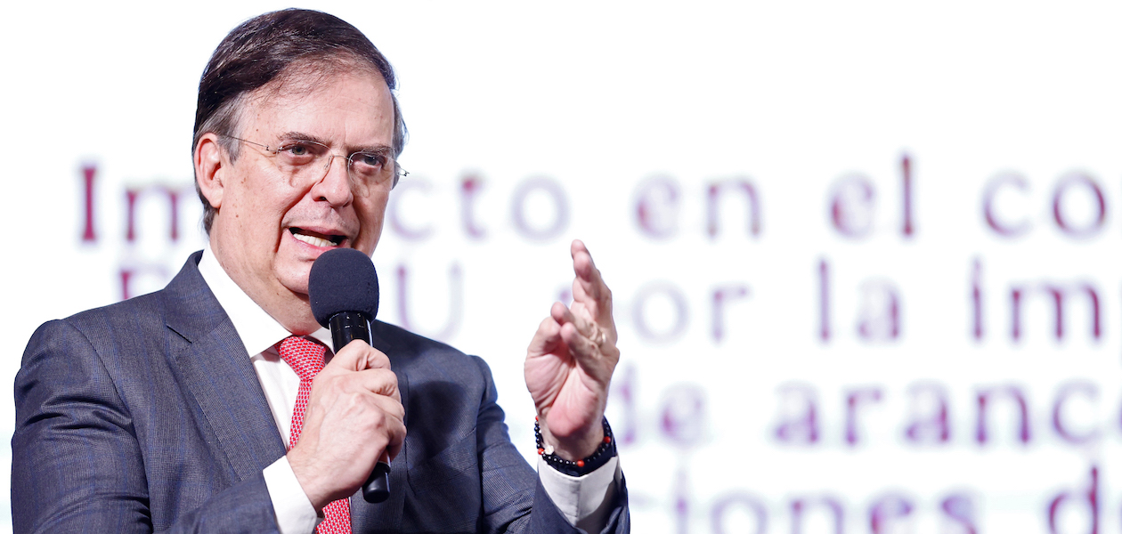 El secretario de Economía, Marcelo Ebrard, durante rueda de prensa de la presidenta de México, Claudia Sheinbaum. Foto de JMNoticias / EFE/ Sáshenka Gutiérrez