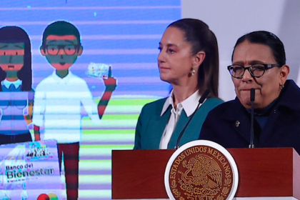 La presidenta de México, Claudia Sheinbaum, en conferencia en Palacio Nacional. Asiste: Rosa Icela Rodríguez, titular de Gobernación. Foto JLMNoticias / Agencia EL UNIVERSAL/Berenice Fregoso/LCG.