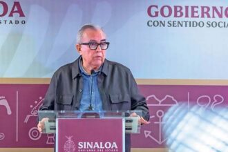 n día después de la marcha en la que miles de ciudadanos exigieron su renuncia, el gobernador de Sinaloa, Rubén Rocha Moya, de Morena, expuso que "los enemigos son la delincuencia y el encono, nunca el gobierno" y agregó que no tiene intención de renunciar. Foto: JLMNoticias / Agencia EL UNIVERSAL.
