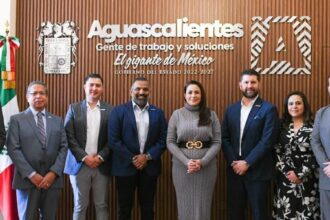 Tere Jiménez se reúne con los directivos de la empresa SURGERE