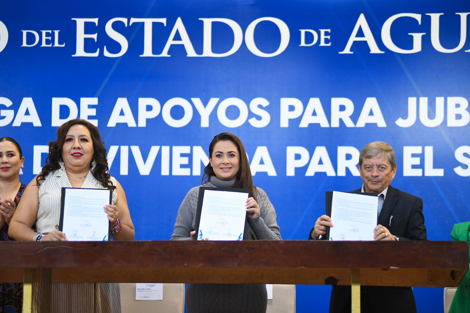 Tere Jiménez anuncia programa de vivienda para trabajadores de salud