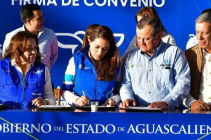 Tere Jiménez firma convenio para la producción de “Alileche, para los futuros gigantes”