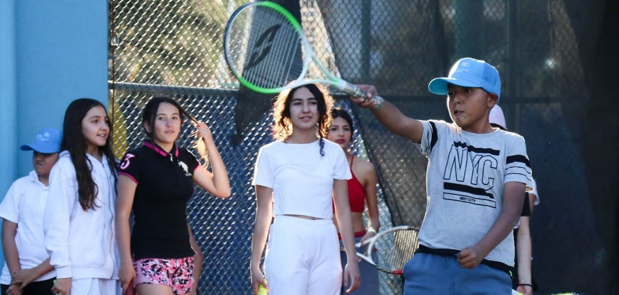 Cursos de tenis para todas las edades