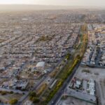 Aguascalientes celebró 30 años de su Secretaría de Desarrollo Urbano con una placa conmemorativa y una galería de extitulares. Autoridades resaltaron su impacto en el crecimiento de la ciudad.