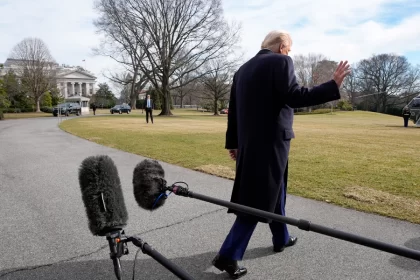 El presidente Donald Trump en la Casa Blanca de Estados Unidos. Foto: JLMNoticias / EFE/ EPA/ YURI GRIPAS.