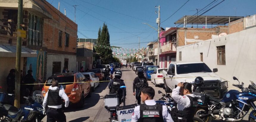 El operativo policíaco tras el enfrentamiento en el Ojocaliente III. Foto: JLMNoticias / Alberto Tapia.