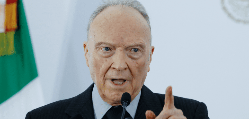 El fiscal general de la República, Alejandro Gertz Manero. México aclara que narcos fueron entregados a EE.UU. por seguridad nacional. Foto: Agencia El Universal.