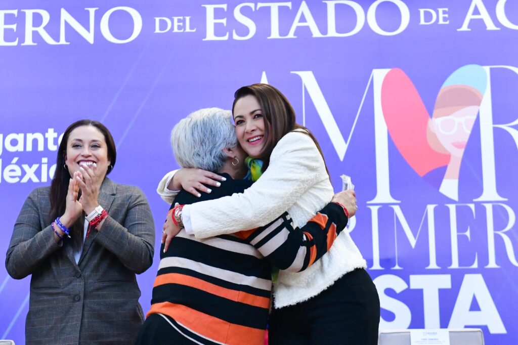 La gobernadora invitó a toda la población a participar en los diversos programas y acciones que promueve el Gobierno del Estado