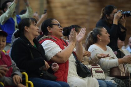 Esos apoyos les permitirán mejorar su vista y tener una mayor calidad de vida