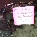 Hallazgo Cuerpos en Teocaltiche, Jalisco, junto a un mensaje en alusión a Mario González. Foto: JLMNoticias / Especial.