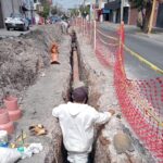 Con una inversión cercana a los 150 mil pesos, se rehabilitó tubería de drenaje en la calle Zaragoza, para proporcionar un mejor servicio de alcantarillado