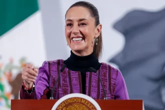 La presidenta de México, Claudia Sheinbaum. Sheinbaum cosecha atención internacional y popularidad interna en el primer mes de Trump. Foto: JLMNoticias / EFE/ Isaac Esquivel.