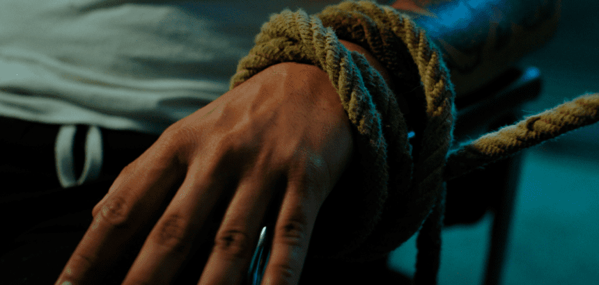 Imagen ilustrativa de una privación ilegal de la libertad. Foto de Jose P. Ortiz en Unsplash.