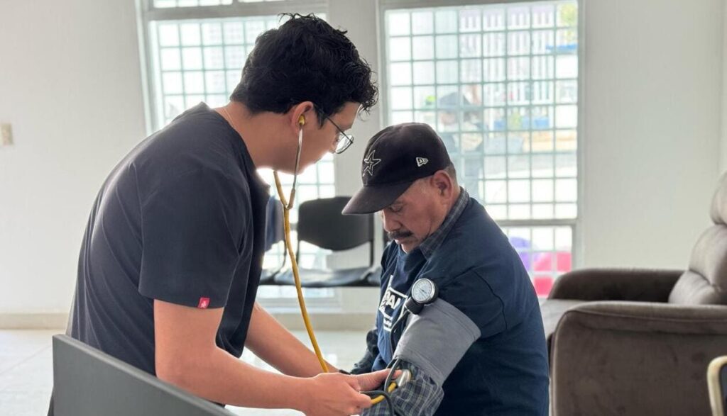 Estancia para adultos mayores equipadas con servicios médicos