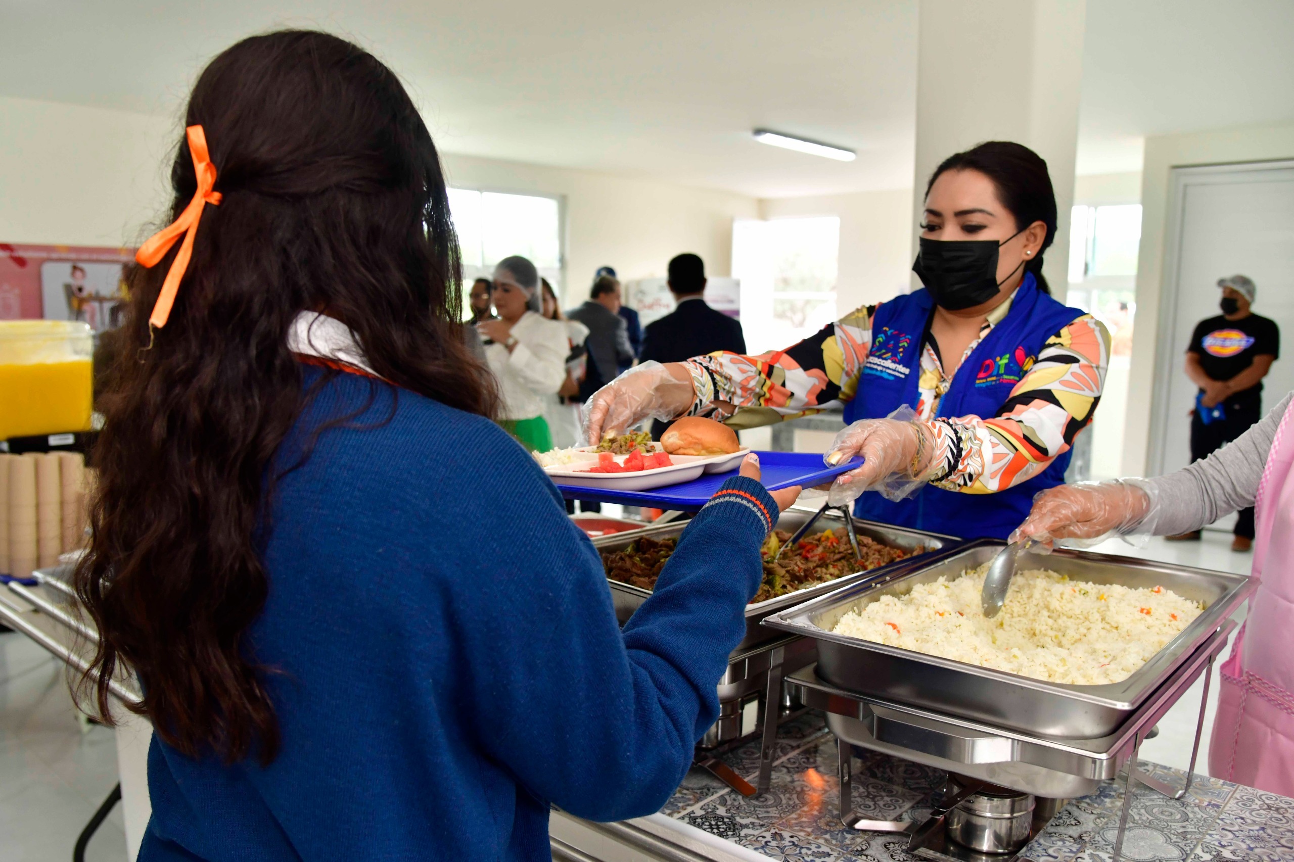 Este programa se ofrece en las modalidades de desayunos fríos y calientes para alumnos desde nivel básico hasta medio superior