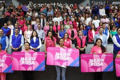 Mujeres de Aguascalientes ya cuentan con su Tarjeta Rosa