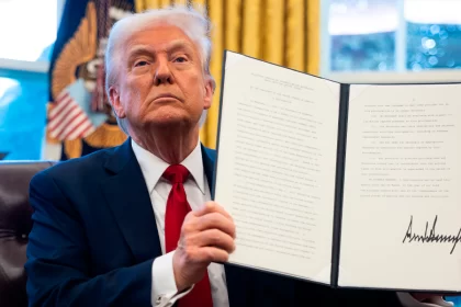 Declara Donald Trump Día de la Liberación la aplicación de aranceles