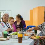 Alimentación saludable: Se ofrece comida nutritiva y balanceada.