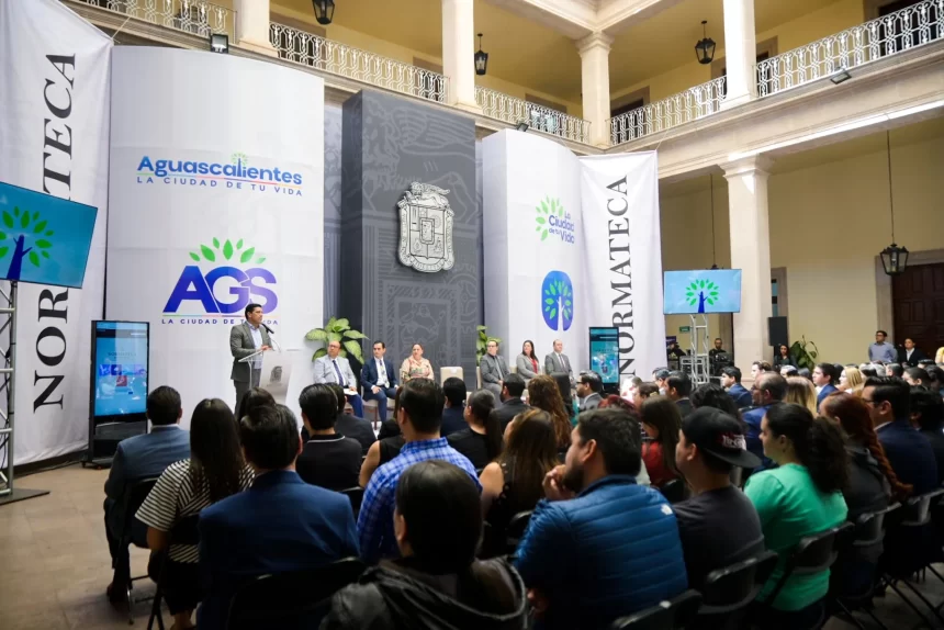 Está disponible las 24 horas en www.ags.gob.mx, en donde se pueden consultar leyes, normas, códigos, internacionales, federales, estatales, municipales y generales