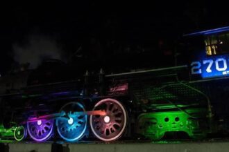 Revive nuestra historia con luces del pasado.