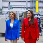 La gobernadora de Aguascalientes, Tere Jiménez se reúne con los directivos de la empresa estadounidense S&C Electric para expandir su producción en el estado.