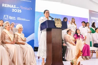 Coronación de las Reinas en Plenitud 2025