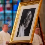 Esto dice el acta "eterna" del papa Francisco. Foto de EFE/ EPA/ MARTIN DIVISEK.