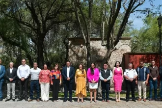 Tere Jiménez y los presidentes municipales de Aguascalientes
