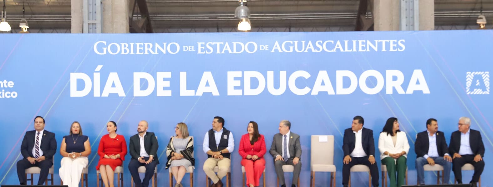 Tere Jiménez encabezó el evento en conmemoración al Día de la Educadora