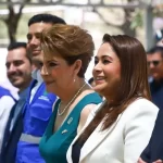 Tere Jiménez, junto con el embajador de Turquía en México
