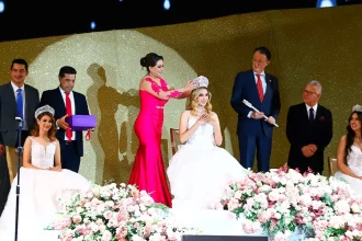 Con la coronación de Daniela I, se marca el inicio de la Feria Nacional de San Marcos