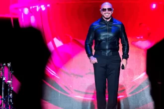 La fiesta de Pitbull acaparó el Foro de las Estrellas con la presencia del cantante y su inconfundible estilo musical