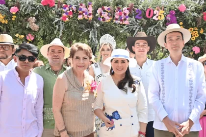 La gobernadora Tere Jiménez puso en marcha la actividad comercial durante el recorrido inaugural de la FNSM