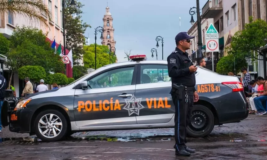 El tramo que será cerrado comprende desde la calle Galeana, hasta la calle Enrique Fernández Ledesma, pero se mantendrán abiertos los cruces con las calles Matamoros Norte, Guerrero Norte, José F. Elizondo y Eduardo J. Correa