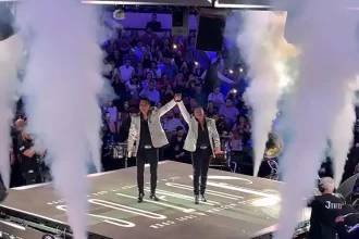 Jorge Medina y Josi Cuén, en la primera de sus presentaciones del "Tour Juntos", en el Palenque de la Feria Nacional de San Marcos 2025. Foto: JLMNoticias / Ceci Ruiz.