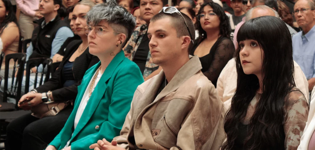 Jovenes que recibieron premio ENAJ