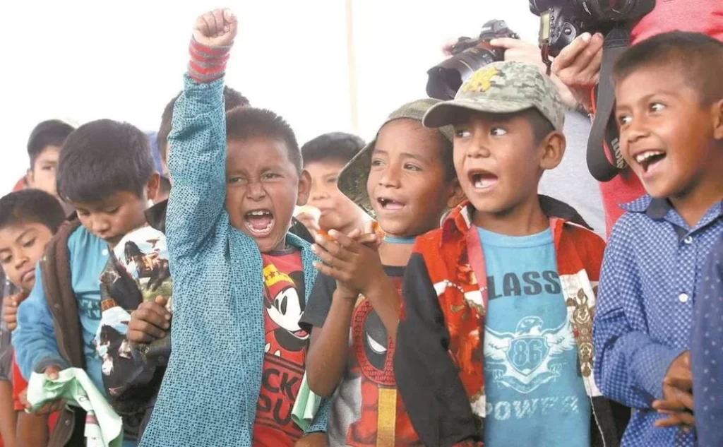 Los crios con su bella inocencia